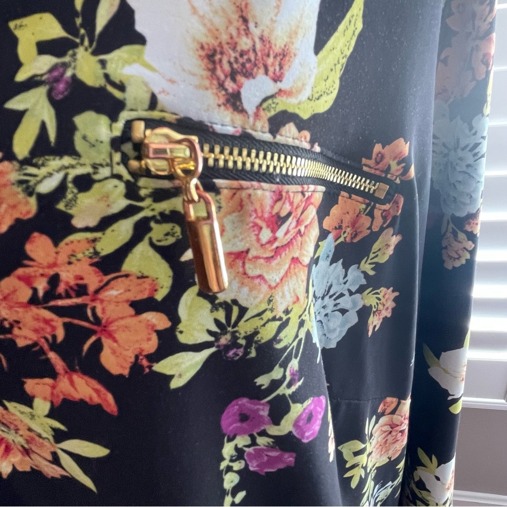 INC International Concepts Black Floral Blouse - Picture 6 of 8
